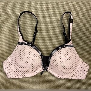 NEW Victoria’s Secret 32B Body by Victoria Push-Up Bra
